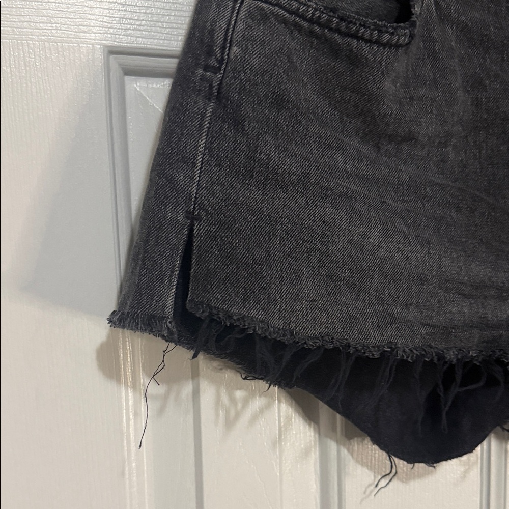 🖤 Citizens of Humanity Annabelle Cutoff Denim Shorts Black Sz 24 - Picture 7 of 16